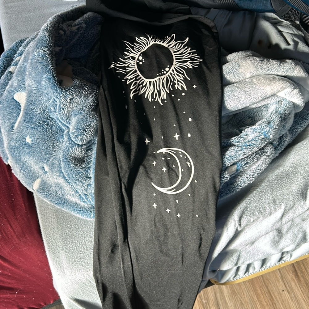Brand new side medium kinda big for the size I didnt like how they fit on me